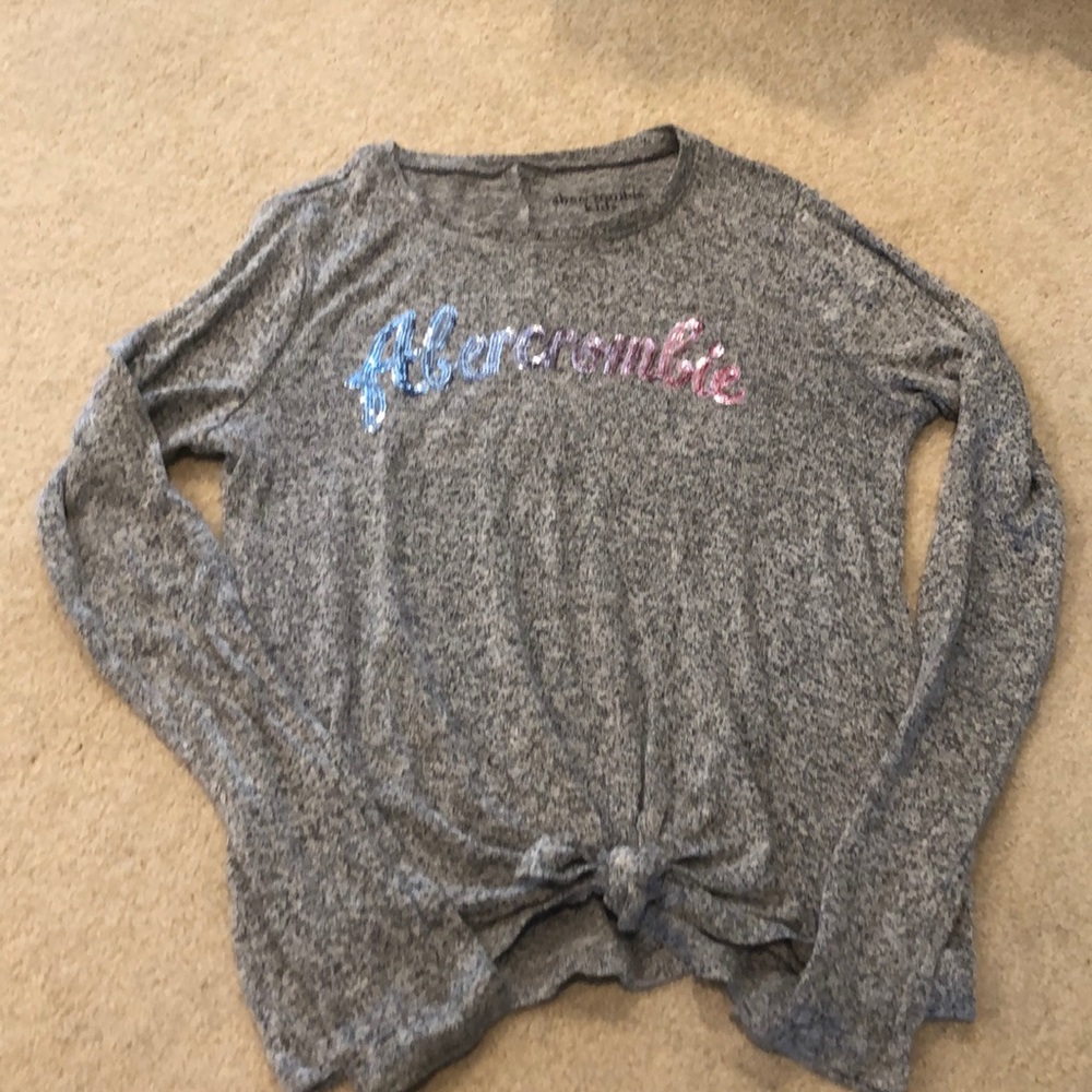 Abercrombie Kids girl’s gray long sleeve tee
